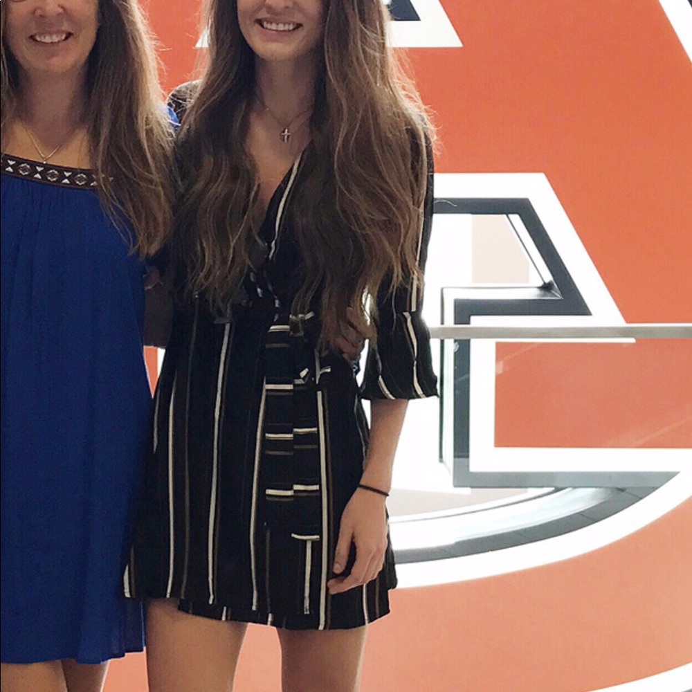 Silk tie dress with flare sleeves